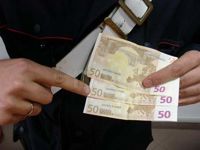 Traffico di banconote false tra Sardegna e Campania: blitz dei carabinieri