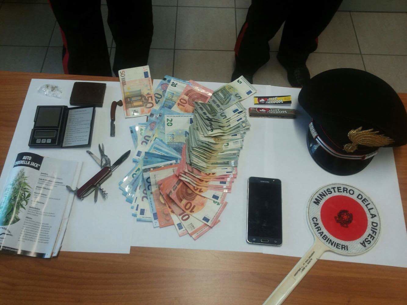 Pula, pusher 17enne spaccia davanti all’alberghiero “Azuni”: arrestato