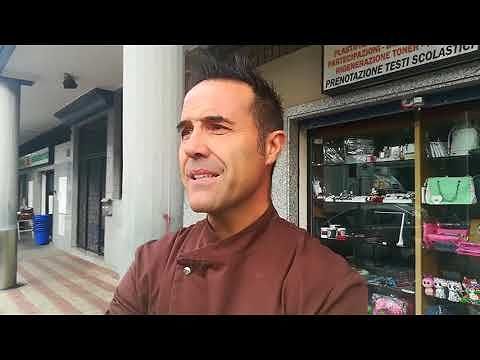 “Ci hanno tolto i parcheggi, i marciapiedi fanno pena. Gli anziani non hanno un ritrovo”