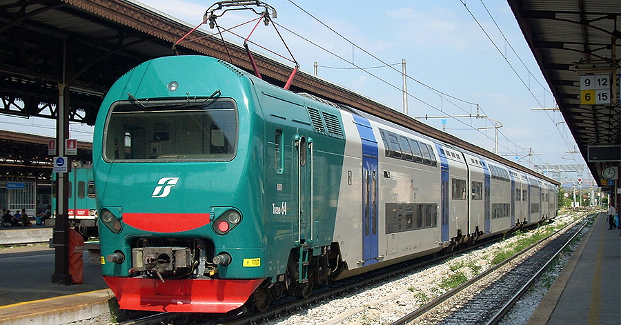 Baby teppista sul treno per Cagliari.“I danni? Deve pagarli lui, pulendo i vagoni per un anno”