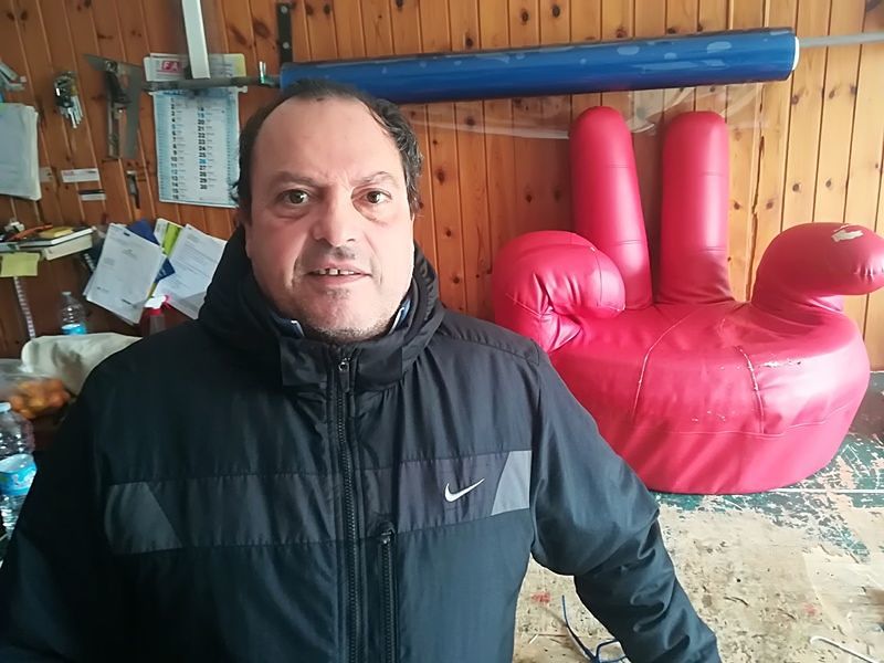 Paolo, tappezziere storico de La Palma: “Strozzato dalle tasse, qui la crisi è nera”