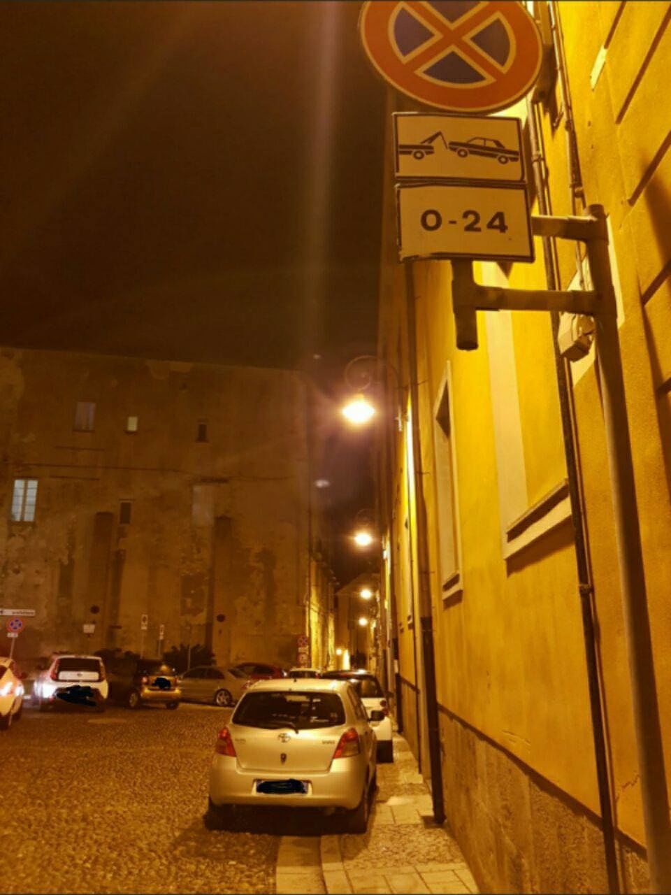 Castello terra della sosta selvaggia, ma multe e rimozioni sono all’ordine del giorno