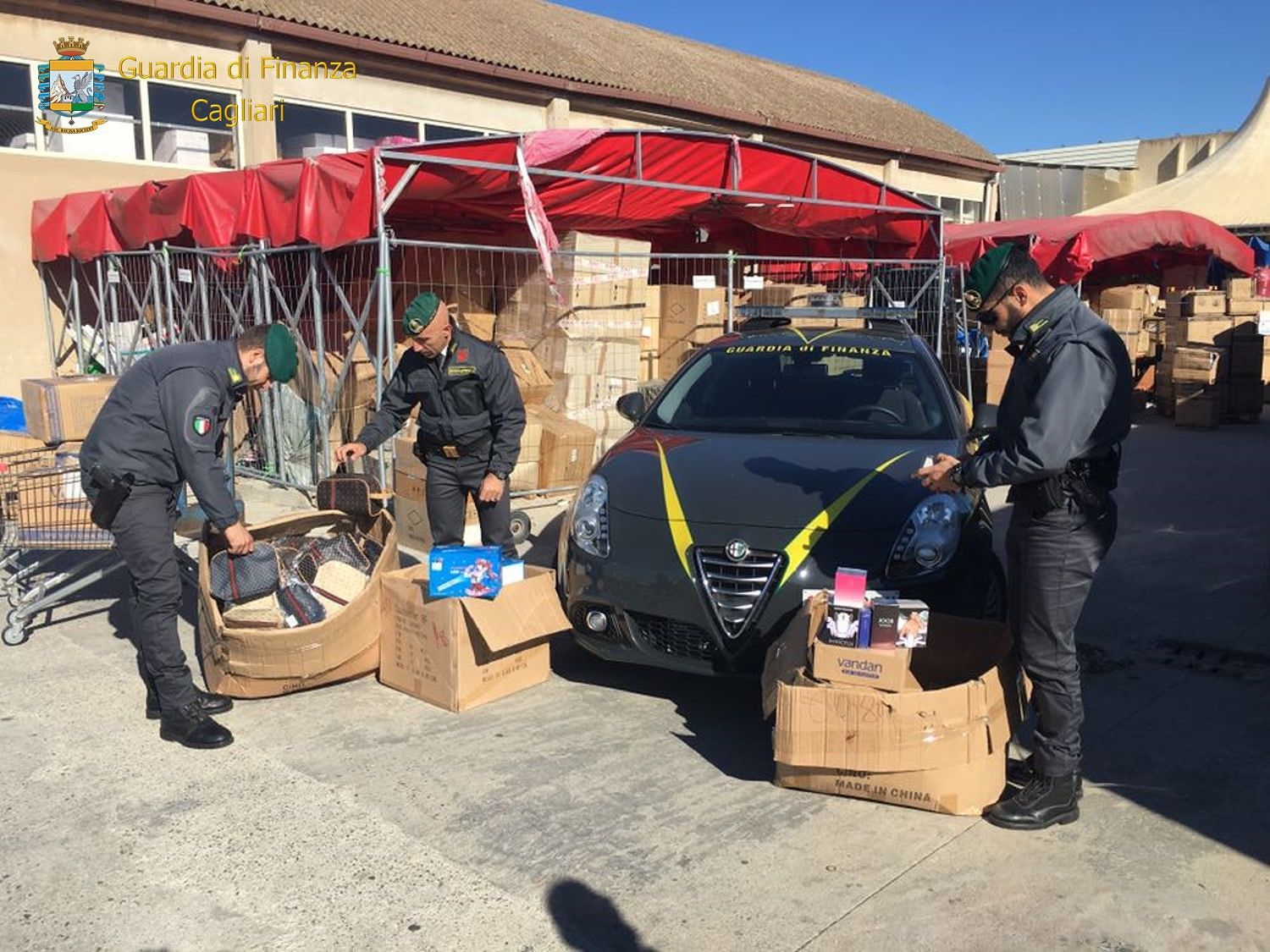 Cagliari, merce contraffatta e migliaia di giocattoli pericolosi: nei guai imprenditore cinese