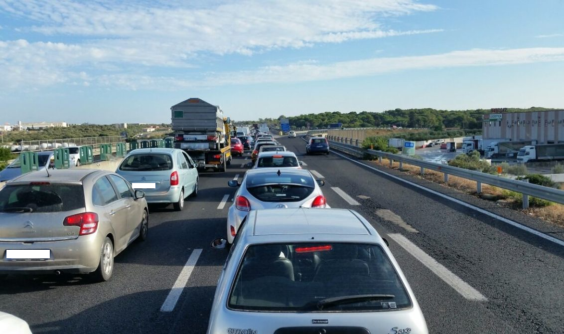 Incidente sulla statale 131 a Sestu: centinaia di auto bloccate