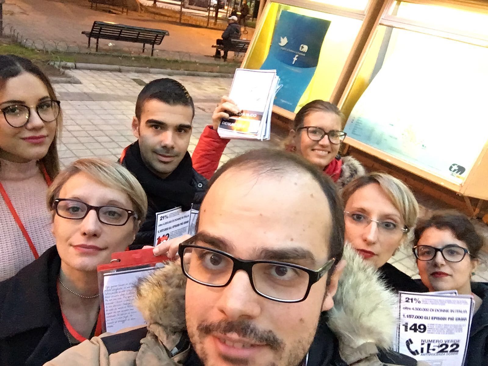 Cagliari, “Mettilo a nudo e denuncialo”