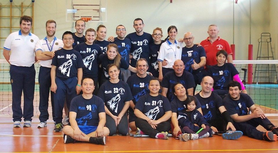 Cagliari, lo sport che unisce disabili e abili (e vince): “Sitting volley riscatto di vita”