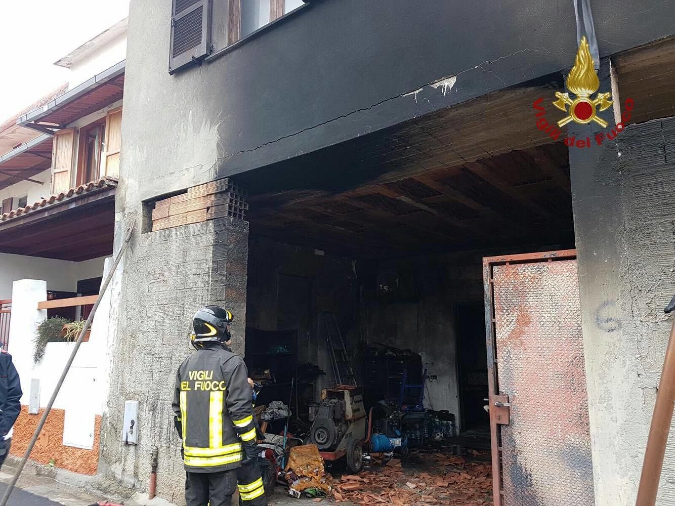 Momenti di panico a Maracalagonis per un incendio divampato in una casa