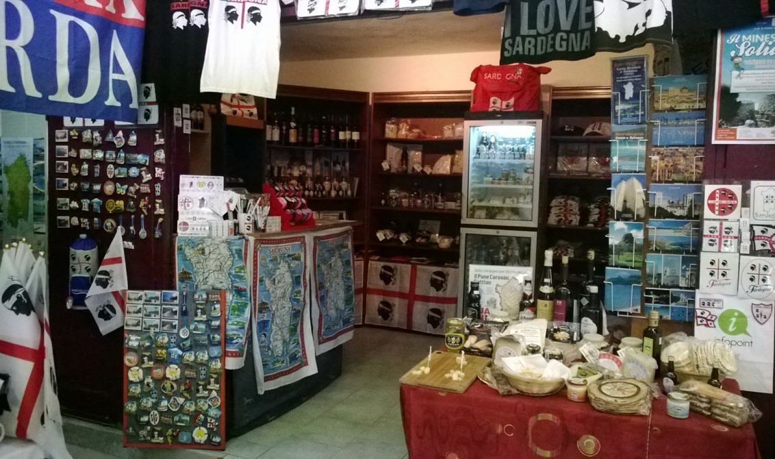 “Vogliono fare morire il mercato di Santa Chiara: desolatamente vuoto di sabato”