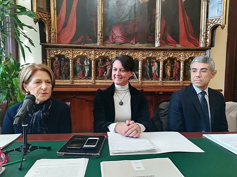 Cagliari, Natale e Capodanno da 380mila euro: “Puntiamo anche sui turisti”