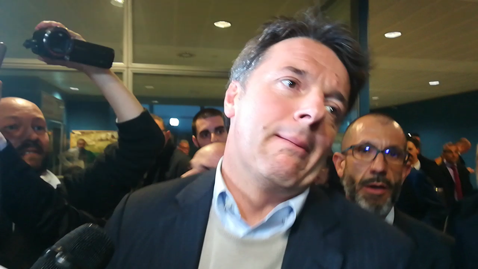 Renzi a Cagliari: “Qui per parlare di metano”, Cappellacci: “Fake news”