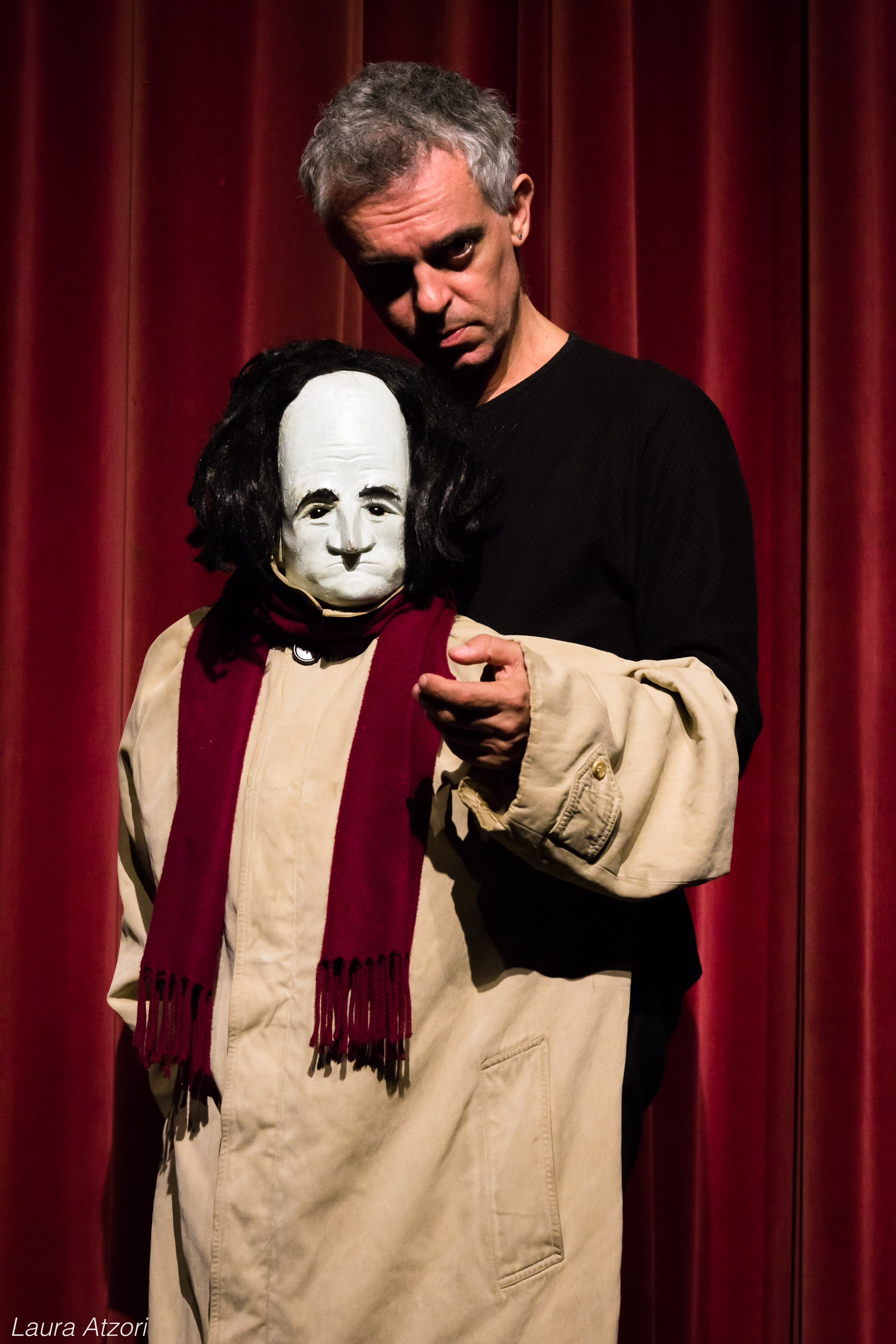 “Farsa nera”, alle Saline la strage di Erba rivisitata da Capone e Cosentino