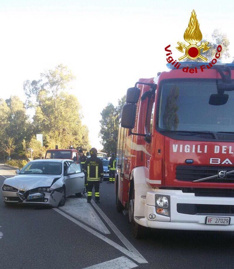 Violento tamponamento tra auto all’ingresso di Nuoro: un ferito