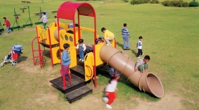 Monserrato, scontro sul parco giochi inclusivo. L’ex sindaco Argiolas: “Merito mio”