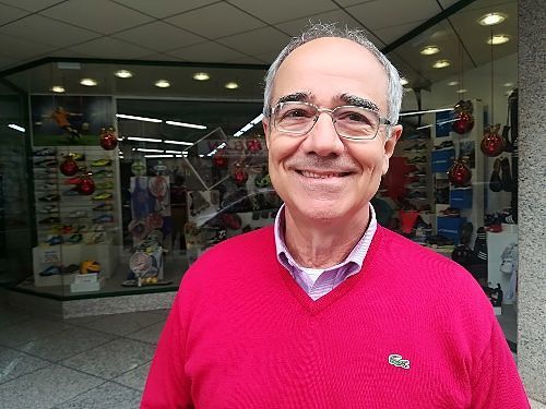 Vincenzo Manos, re degli articoli sportivi: “Nonostante la crisi pago i dipendenti, mi sento un eroe”