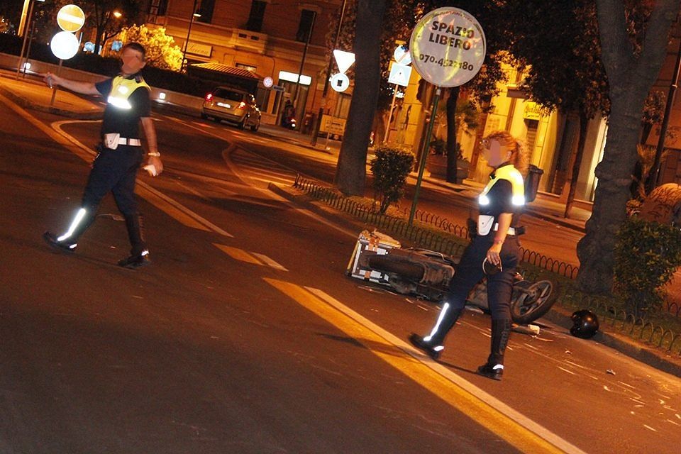 Portapizze di Su Stampu ferito dopo un incidente: “Cerchiamo l’auto pirata”