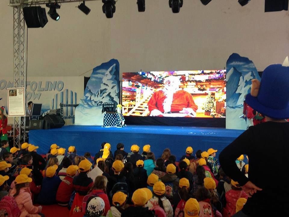 Cagliari, la mamma commossa: “Gaia, mia figlia muta selettiva, resa felice al Santa Claus Village”