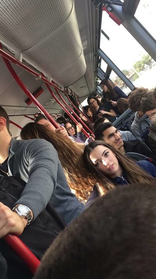 Studenti da Cagliari a Sestu, viaggi in bus nel caos: “Noi, stipati come sardine”