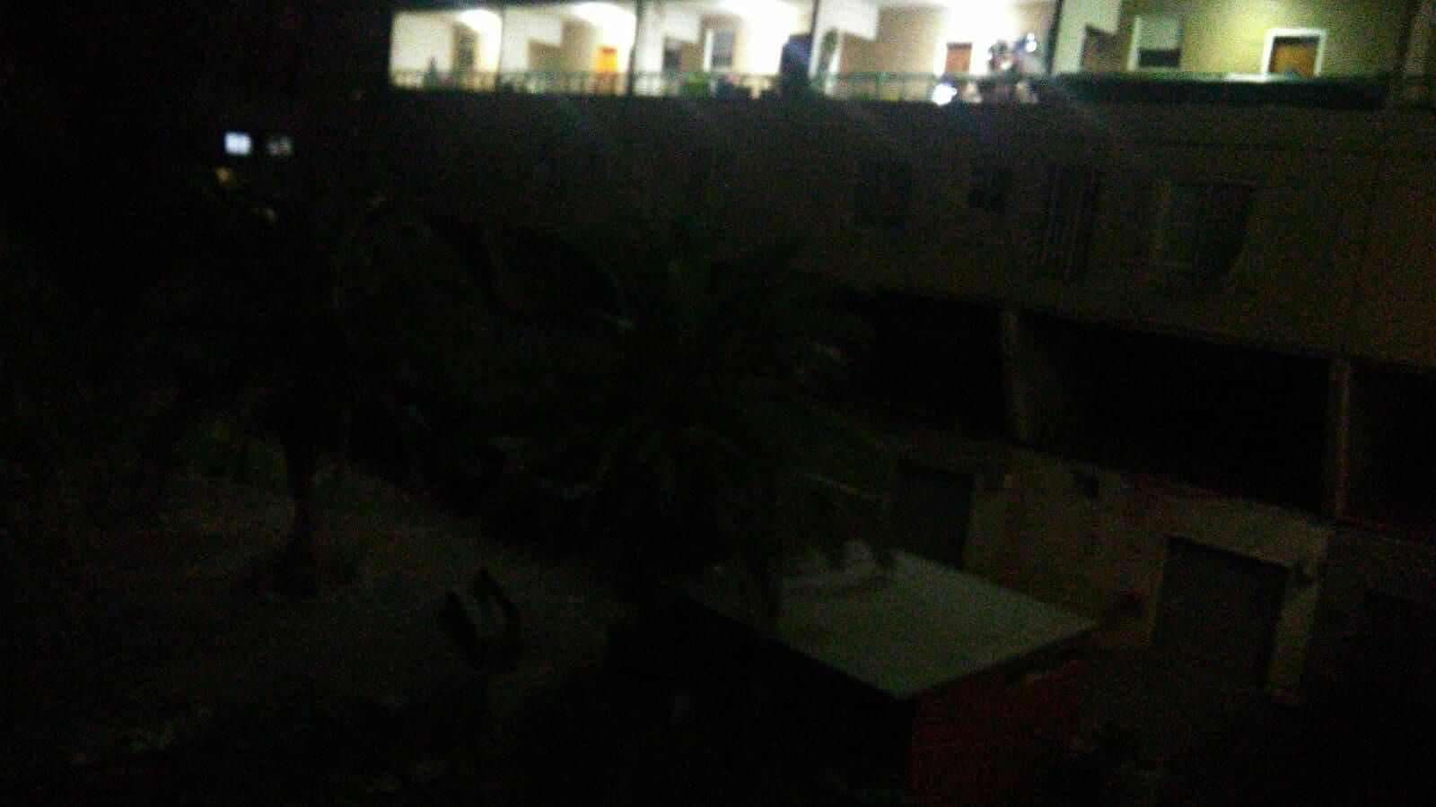 Fiumi di liquami e illuminazione ko a S.Elia: “Benvenuti nella Cagliari da terzo mondo”