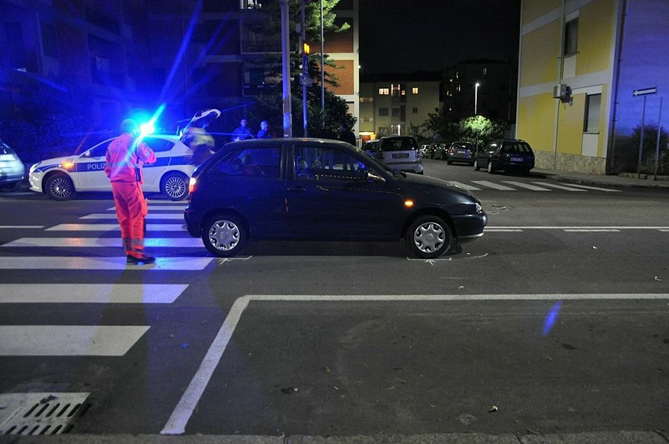 Incidente in via Piovella: uomo travolto sulle strisce pedonali