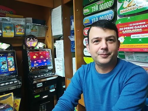 Slot machine a Cagliari: “Gli anziani spendono, con una probabilità su mille di vincere”