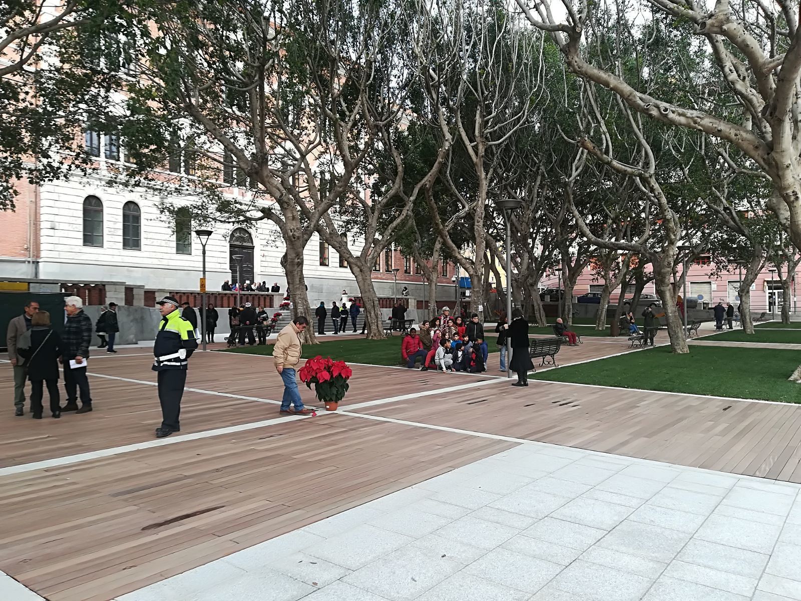 Ecco la nuova piazza Garibaldi: “I cittadini la rispettino, pugno duro contro i vandali”