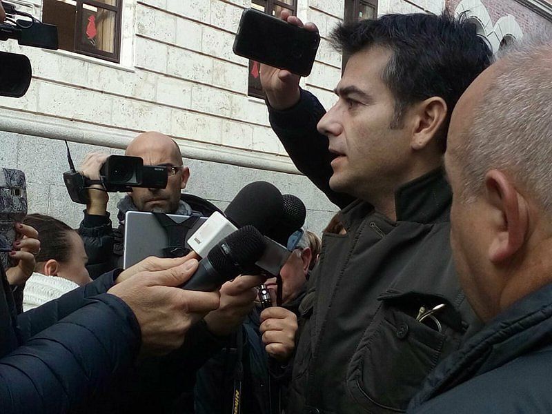 Zedda promuove la nuova piazza Garibaldi: “Non è più un marciapiede per le auto”