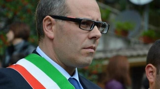 Non aveva fatto abbattere 3 maiali, sindaco di Desulo condannato a 5 mesi