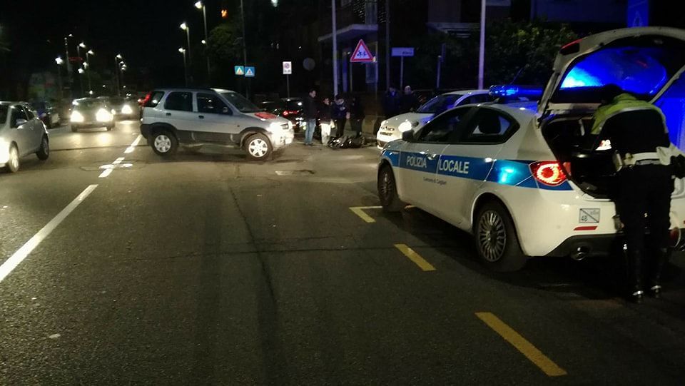 Incidente a Genneruxi: auto contro moto, ferito un centauro
