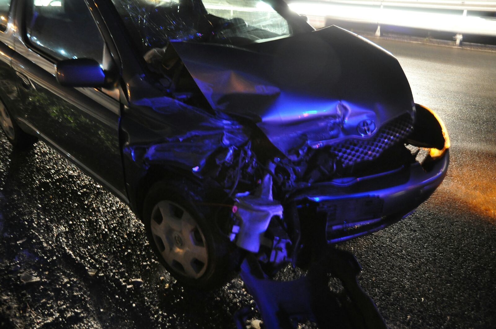 Perde il controllo sulla SS 195 e urta il guard rail: ferita una 32enne cagliaritana