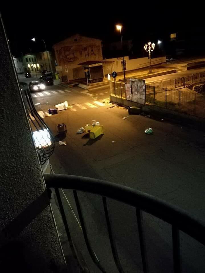 Capodanno, i teppisti devastano il centro di Capoterra: abitanti indignati