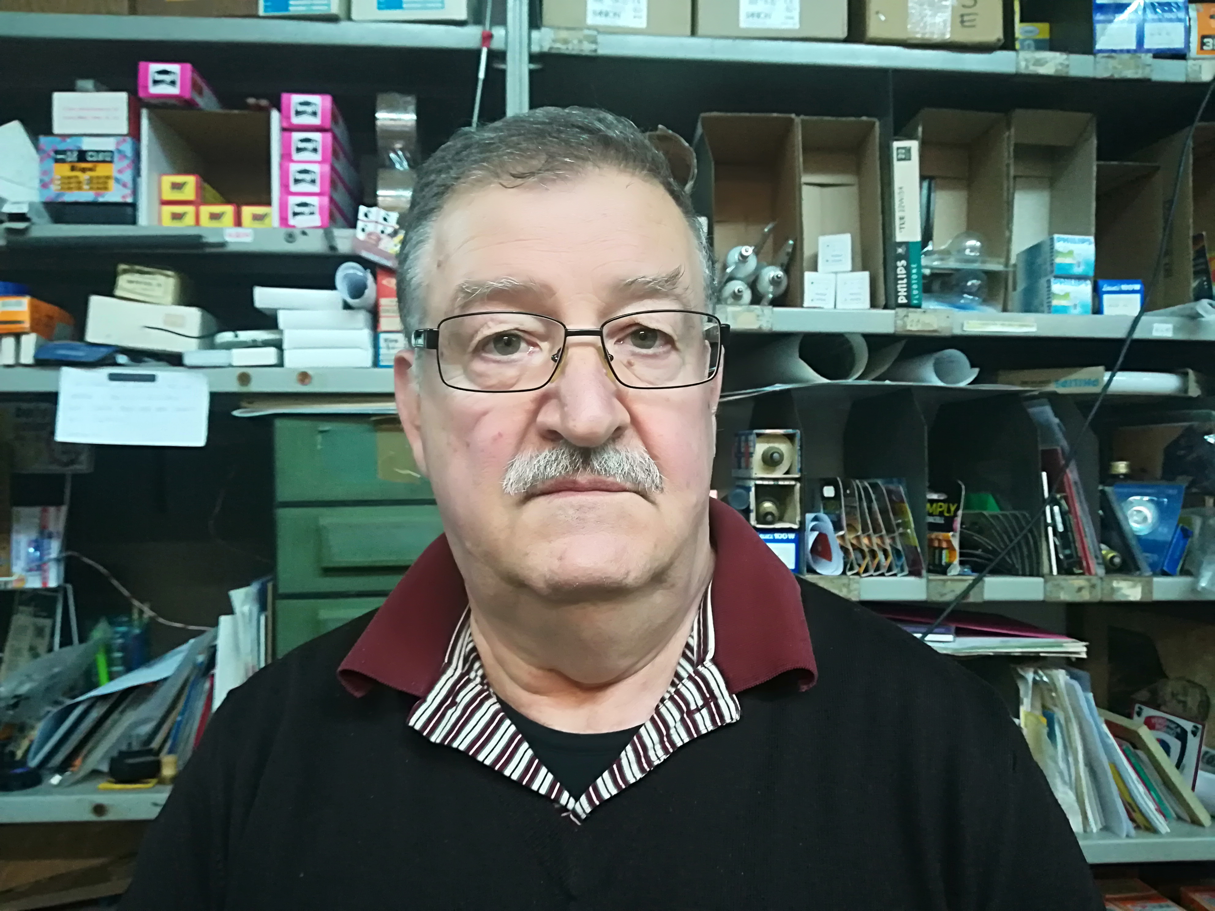 Signor Mario, storico venditore del Corso: “Ho già messo in liquidazione l’emporio”