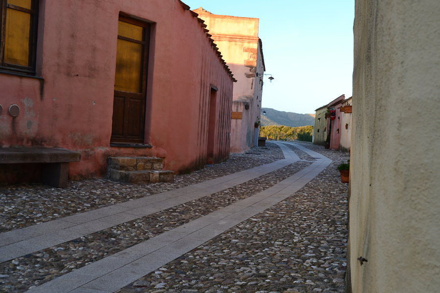 Tratalias vecchia, il paese che c’era: chi conosce il vecchio borgo “abbandonato”?