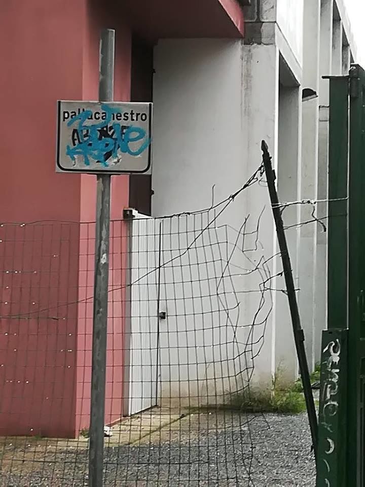 Sinnai, il caos degli impianti sportivi. Il M5S: degrado che crea pericoli alla comunità