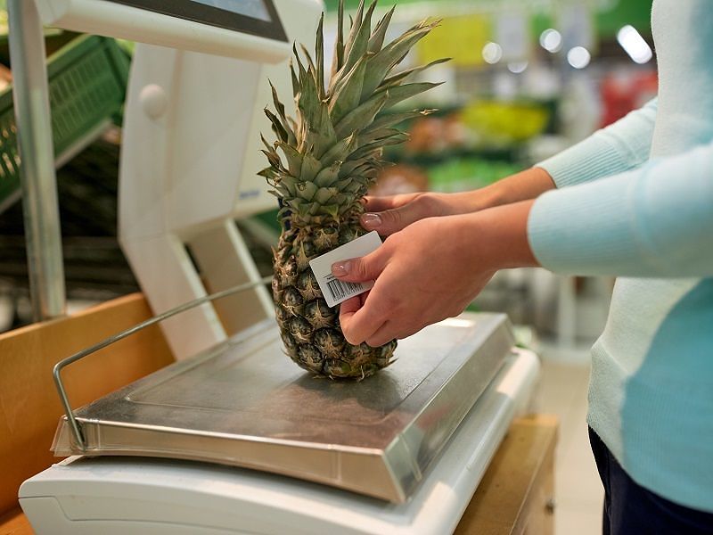 Sacchetti bio a pagamento per ortofrutta sfusa, Codacons: “Denunciate i venditori”