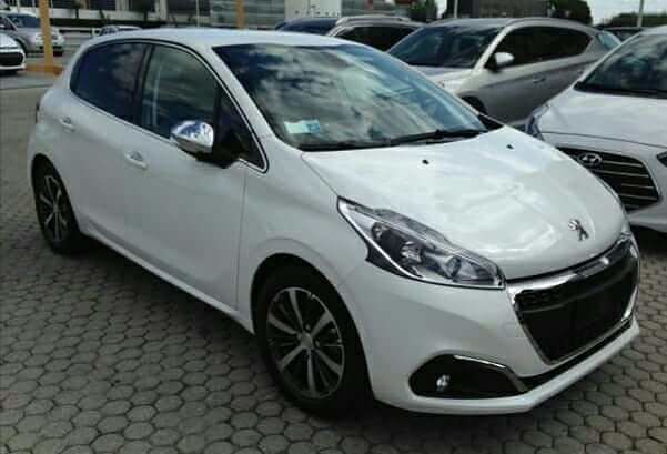 Cagliari, Peugeot bianca rubata fuori dalla discoteca: sos della proprietaria