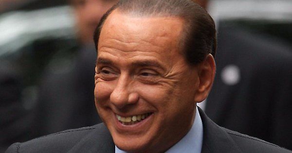Berlusconi: “La pianta del Viagra cresce nella mia villa in Sardegna”