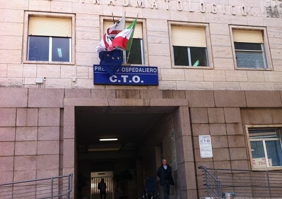 “Sanità allo sfascio, paziente grave da Iglesias spedito a Nuoro: ricovero vietato in 200 km”