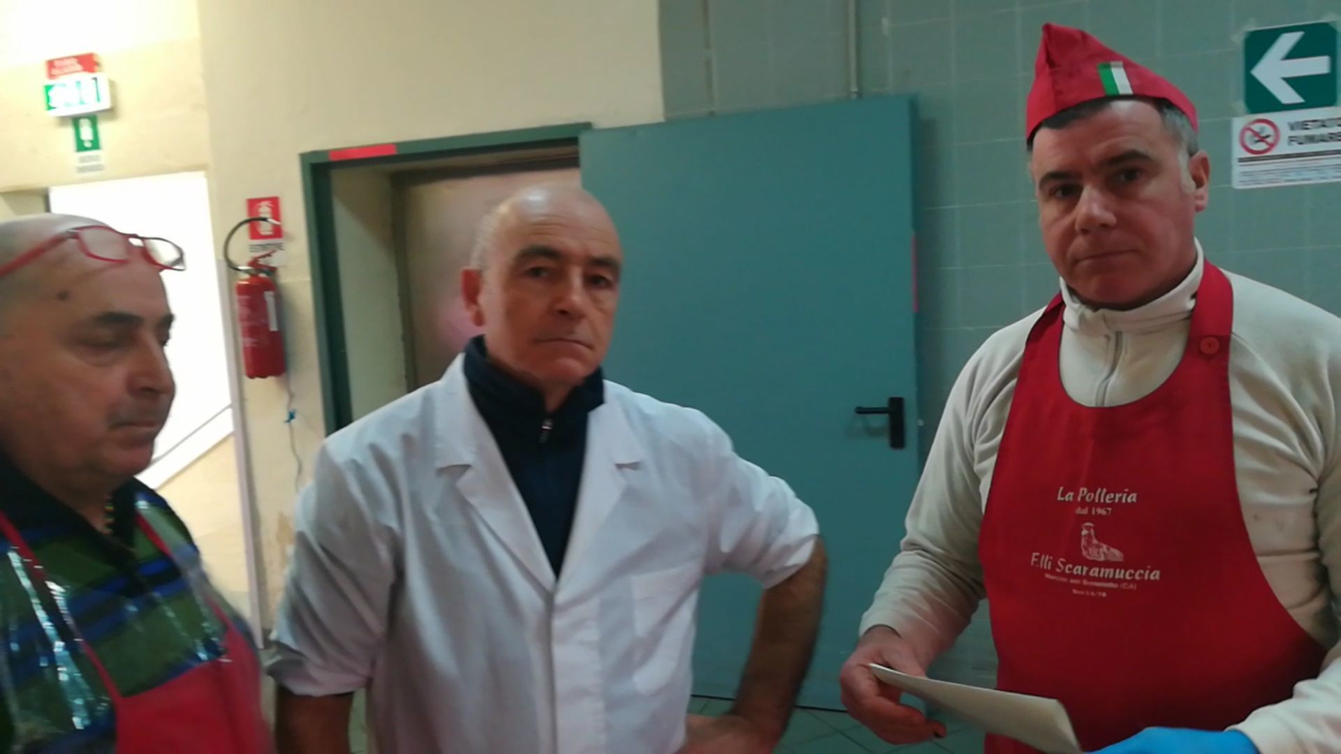 Cagliari, al mercato arrivano i vigilantes fissi: infuria la polemica, boxisti divisi