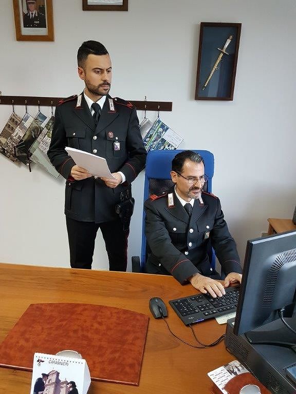 Sardegna, clonano la carta prepagata di un’associazione di volontariato e spendono 1000 euro sul web