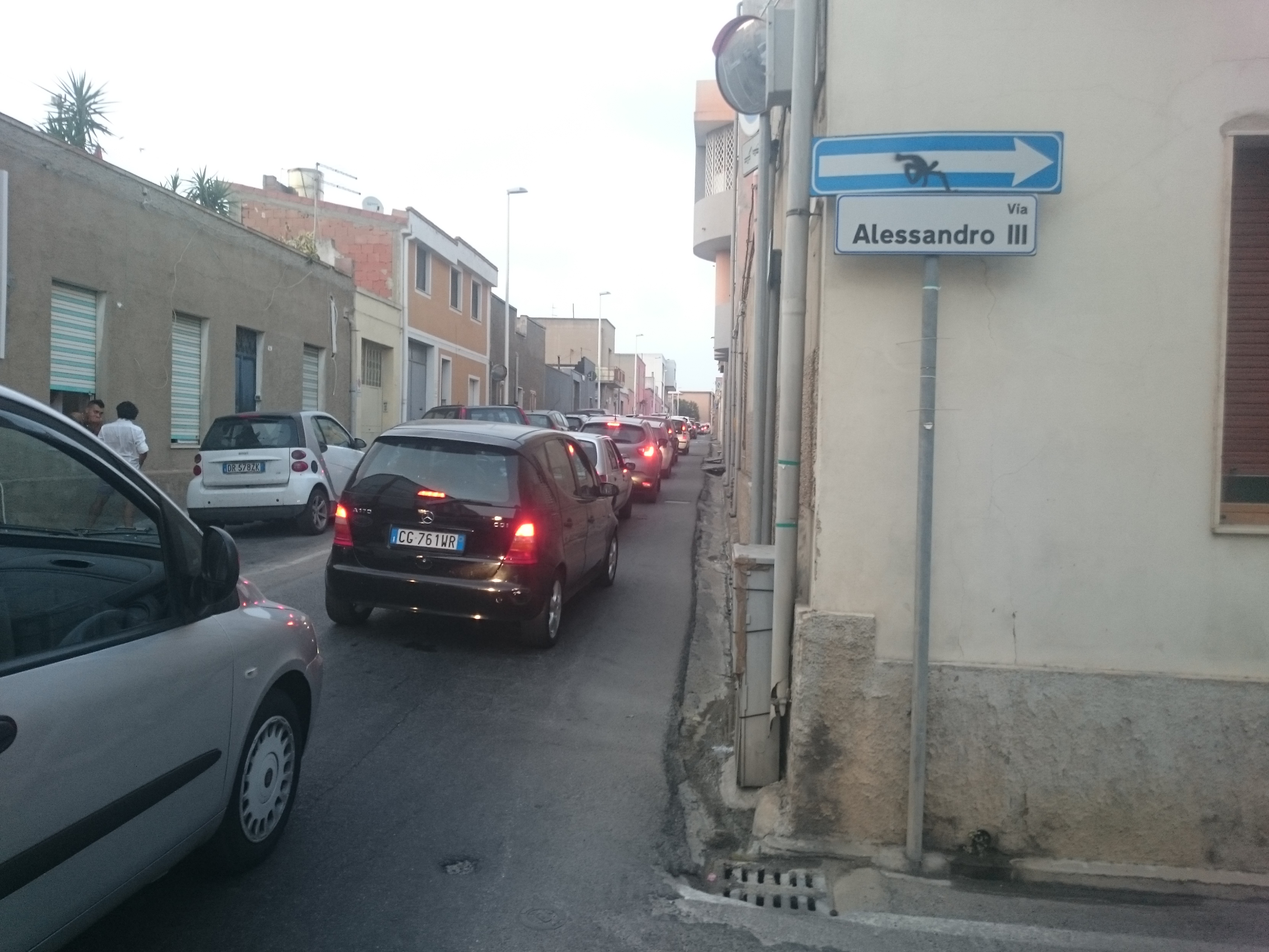 Pirri, l’sos degli abitanti: “Serve una rotonda tra via Marmilla e via Socrate”