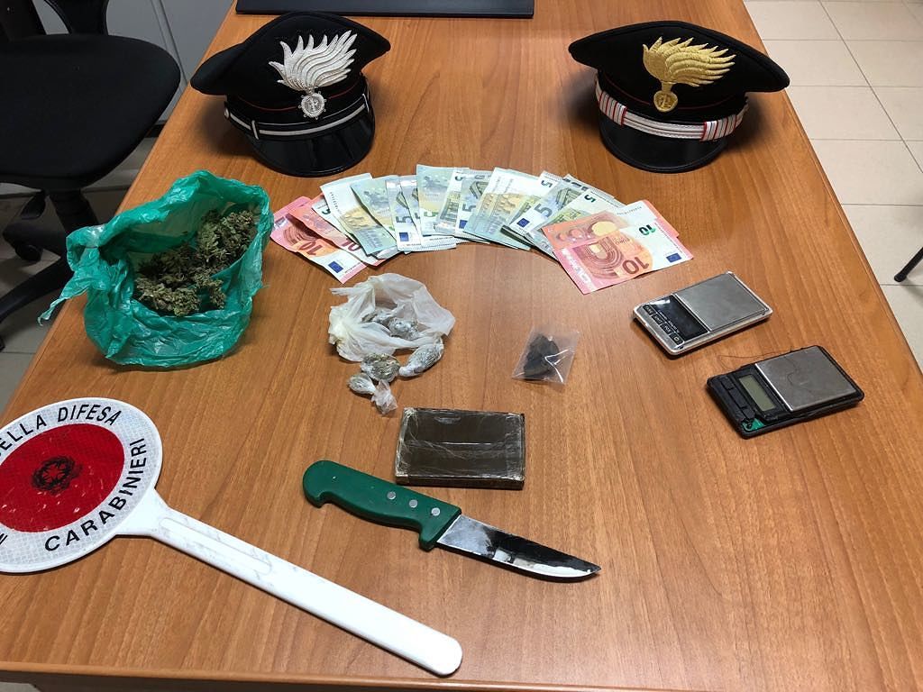 Donori, 22enne in arresto per droga: in casa marijuana e un panetto di hashish