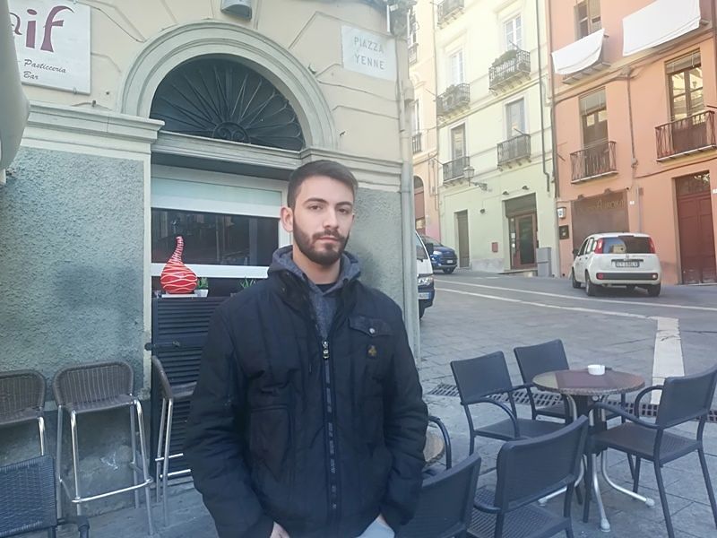 Piazza Yenne, meno tavolini e più disoccupati: “A Cagliari locali costretti a licenziare”