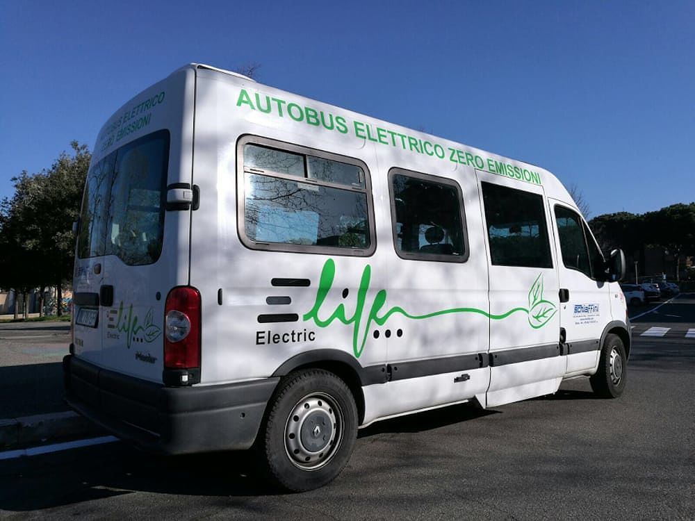 Castello, lotta all’isolamento: in arrivo 7 minibus ecologici