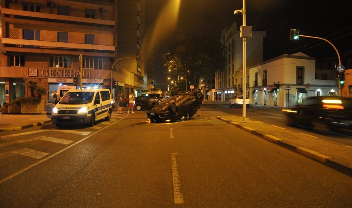 Paura in via Sonnino: “Il sabato notte diventa pista per gare di corsa”