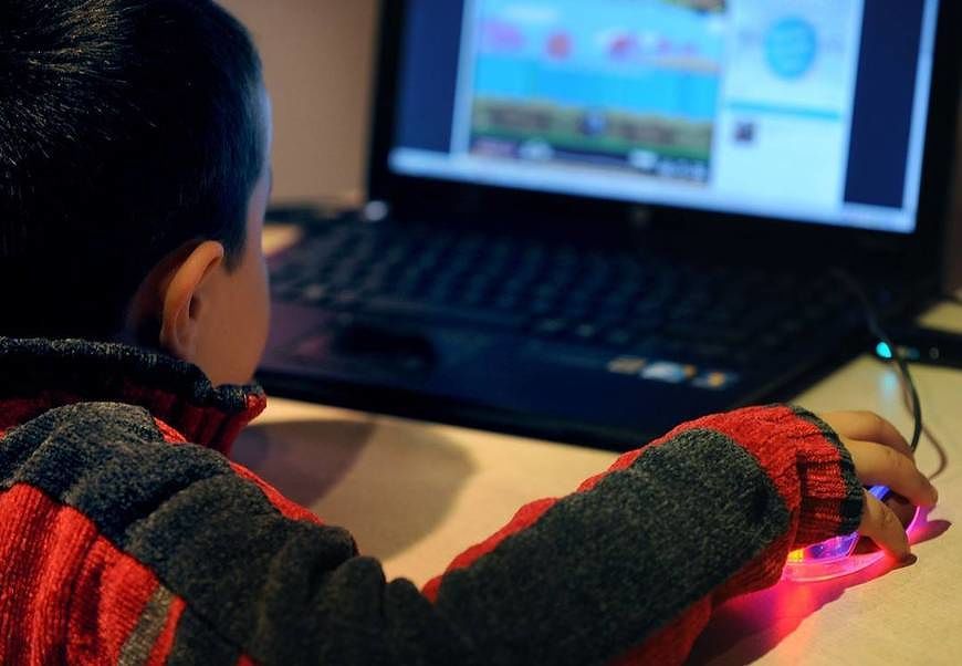 Come prevenire i rischi di una cattiva navigazione in rete: un incontro a Elmas