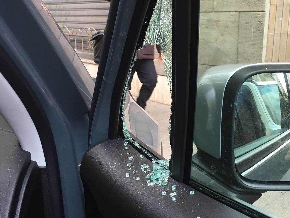 Vandali e topi d’auto, allarme a Genneruxi e Stampace: “C’è una regia”