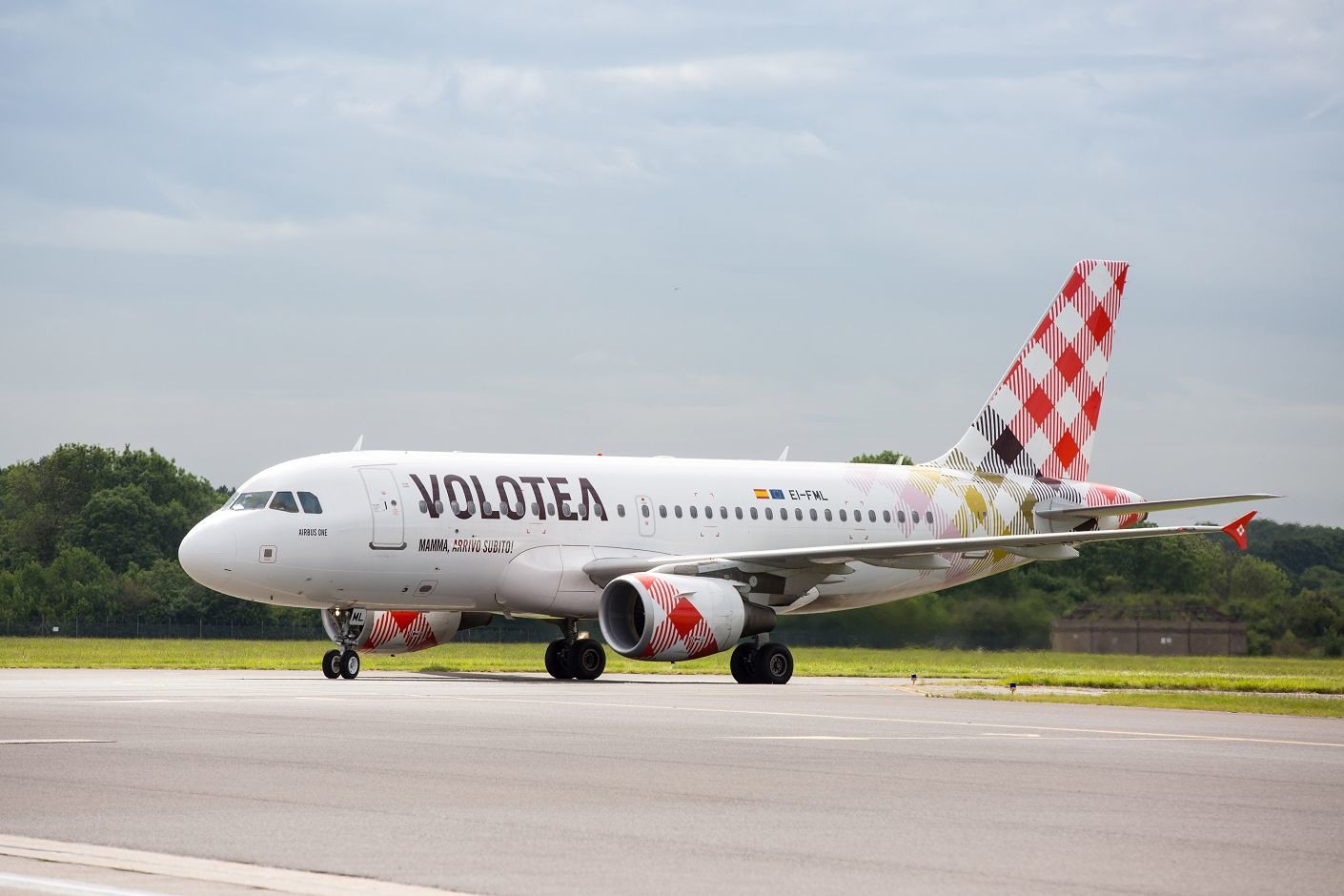 Alghero, Volotea annuncia due nuove rotte: si vola per Madrid e Napoli