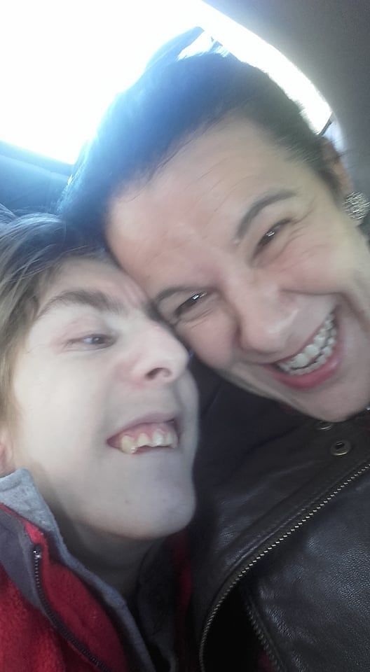 “Mattia costretto a letto da una vita, la Assl mi «aiuta» ma non me ne faccio nulla”