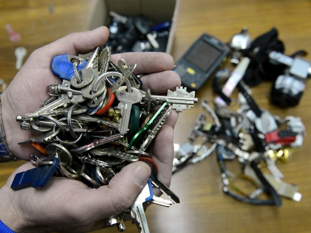 Cagliaritani con la testa tra le nuvole, smarriti tantissimi cellulari e mazzi di chiavi