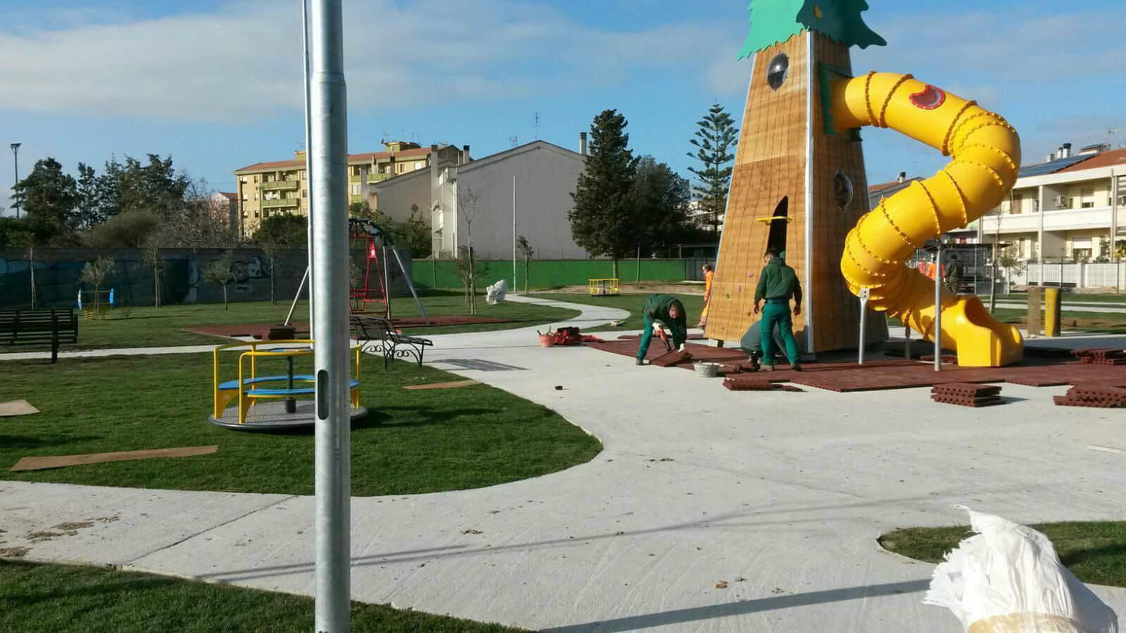 Monserrato, ecco il parco giochi inclusivo: altalene e scivoli per tutti i bambini